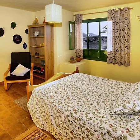 Holiday Eco Finca Alcairon Дом отдыха Масдаче