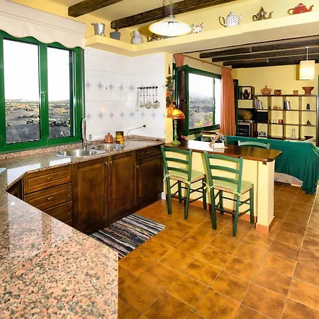 Holiday Eco Finca Alcairon Дом отдыха Масдаче
